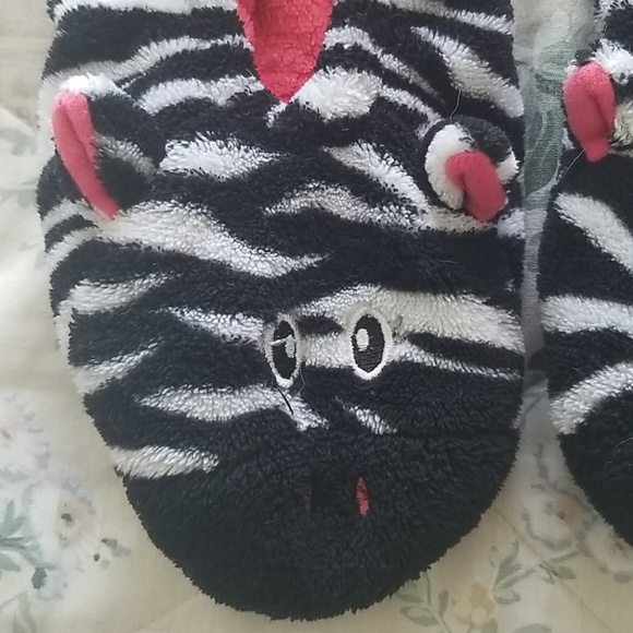 3️⃣/💲🔟👌Zebra slippers 🦓 - Picture 2 of 3